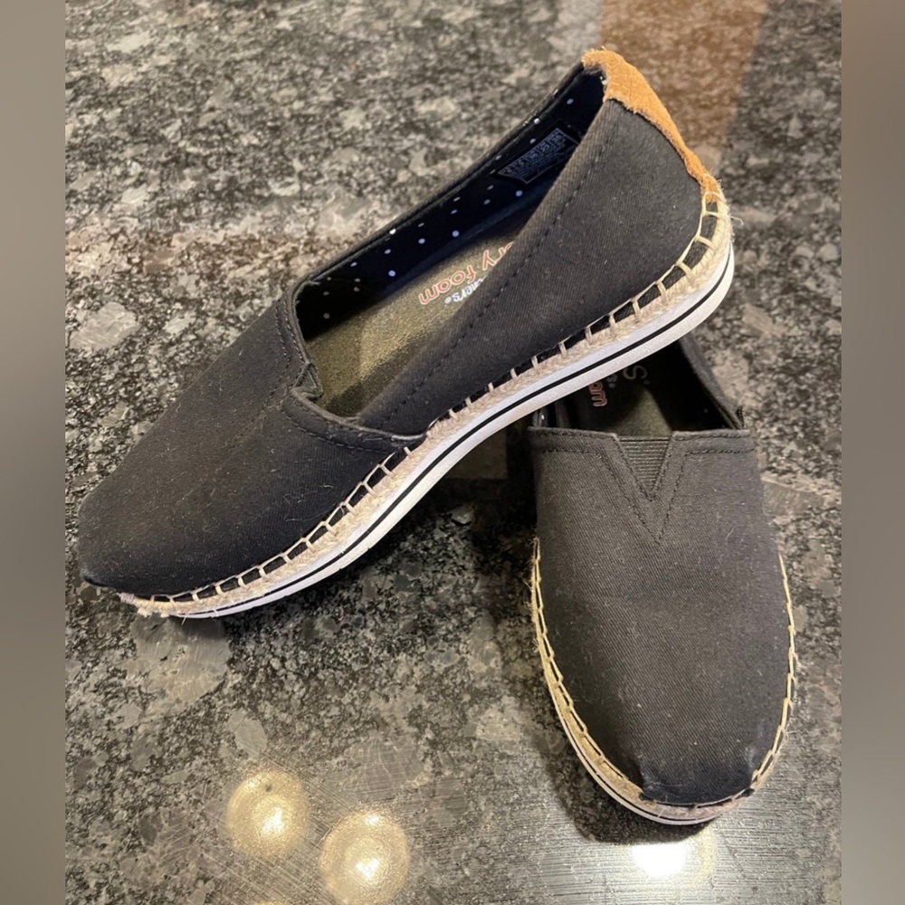 Bobs from sketchers slip on shoes for women size 6